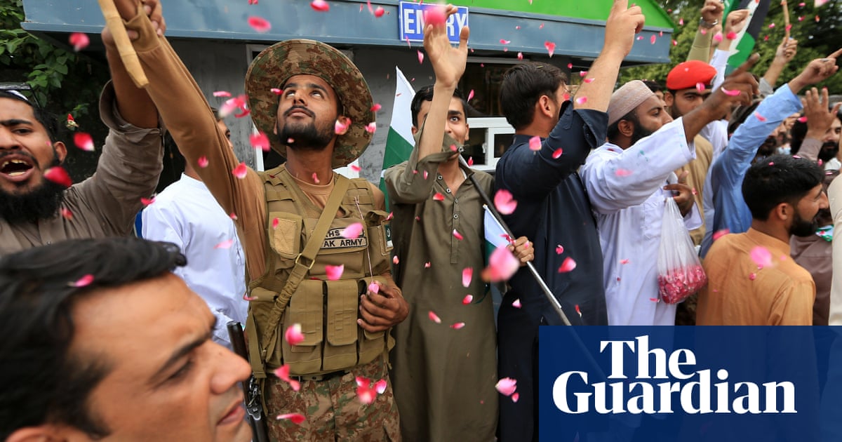 From missiles to ceasefire: how India and Pakistan pulled back from the brink | Kashmir | The Guardian