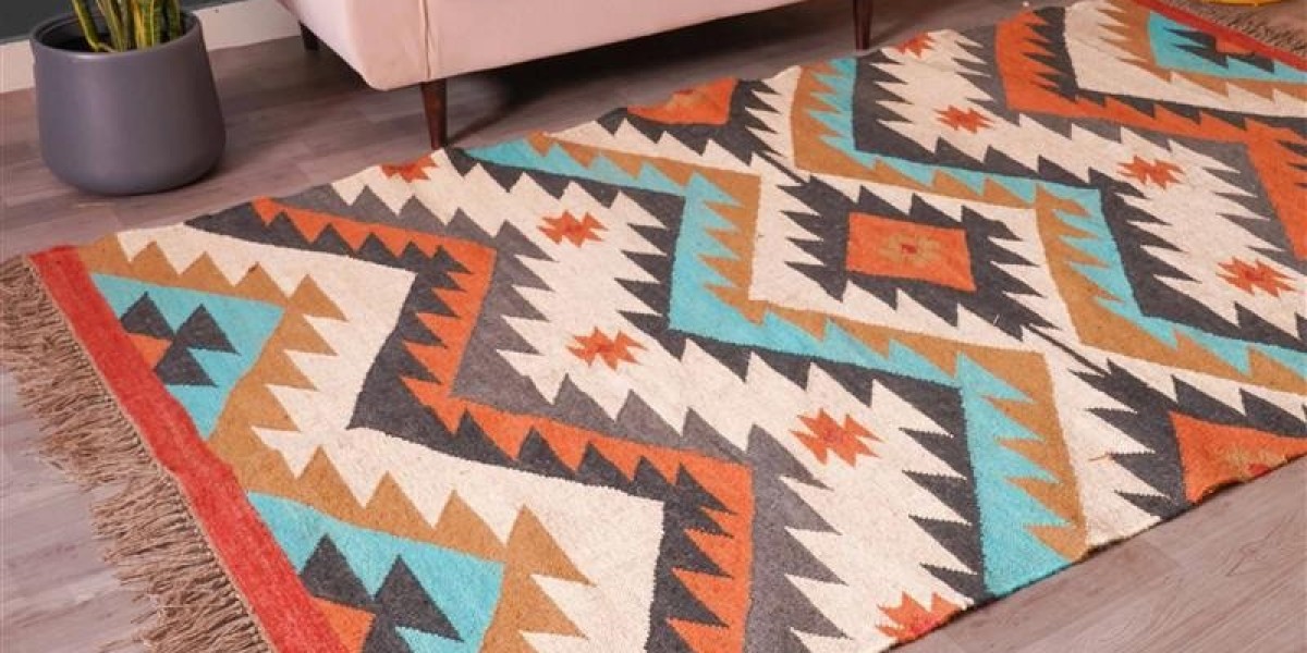 Which Living Room Rugs Are Best for UK Homes?