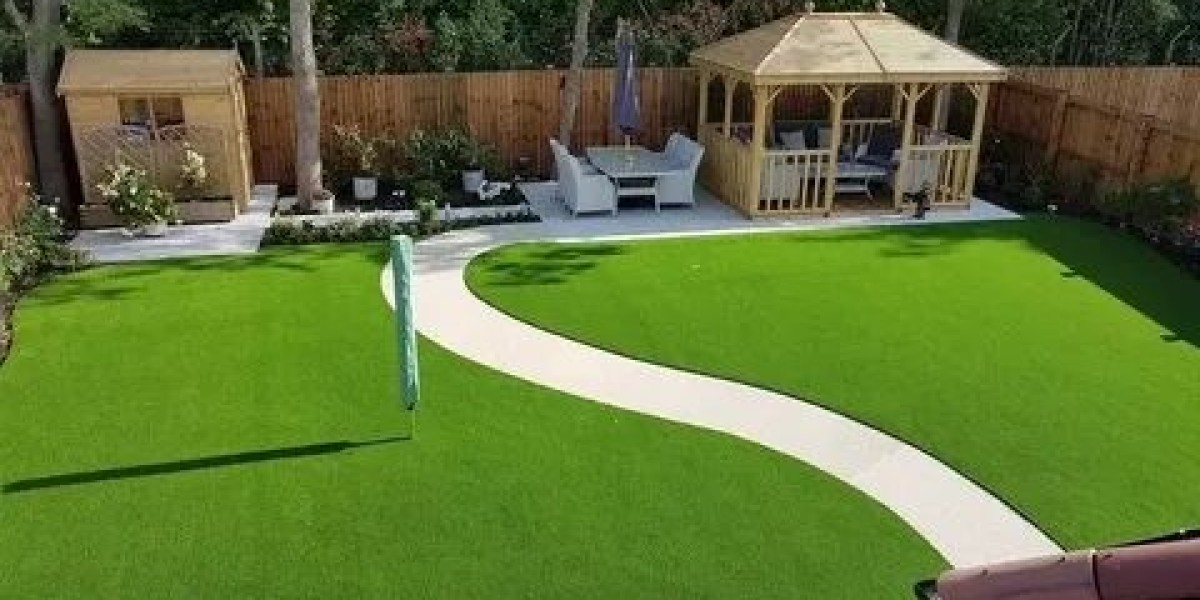 Why Artificial Grass in Abu Dhabi and Dubai Bea