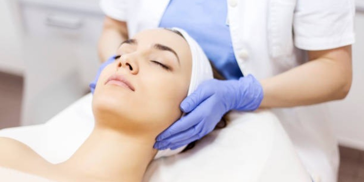 Chemical Peel Dubai: Hydration Boost