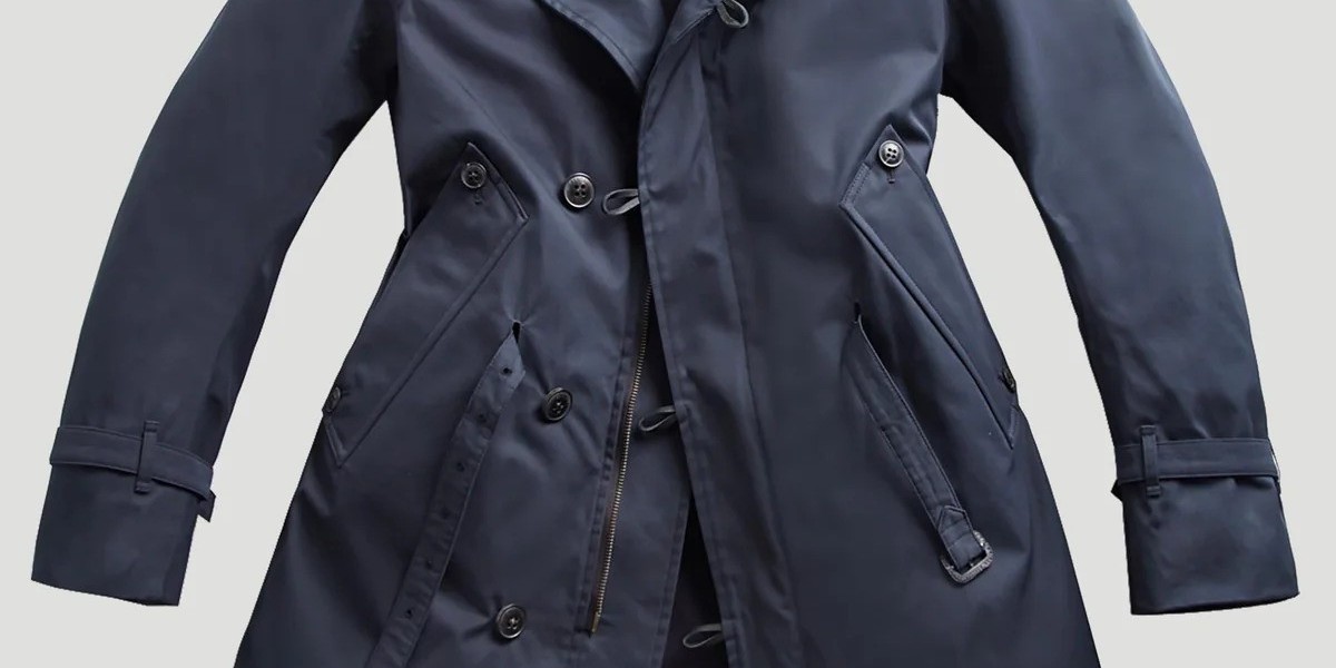 The Ultimate Guide to Men's Black Trench Coats,