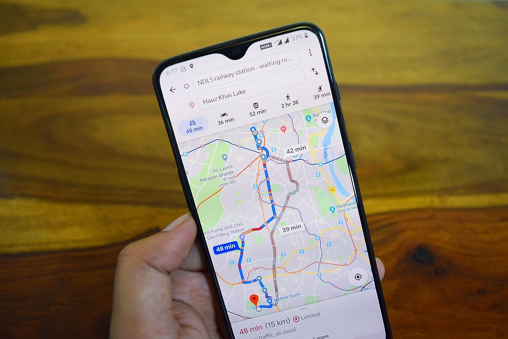 Family Location Tracker App: Staying Safe and Connected in 2025
