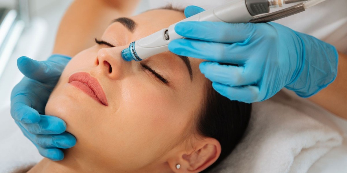 How HydraFacial Helps Treat Acne in Islamabad