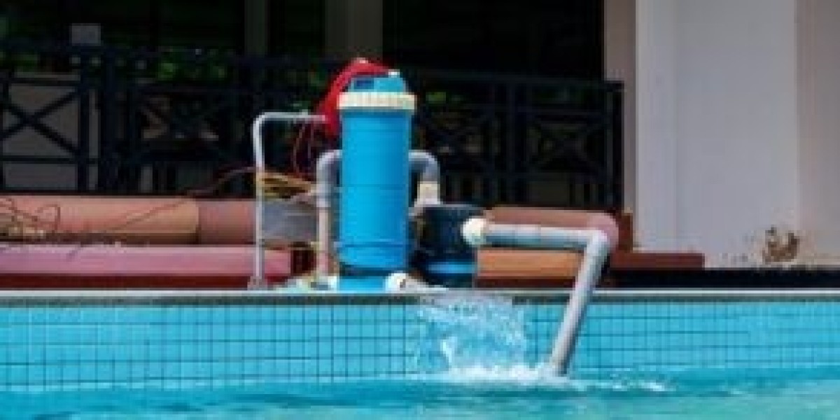 Pool Cleaning Service in Arden-Arcade | Bechara