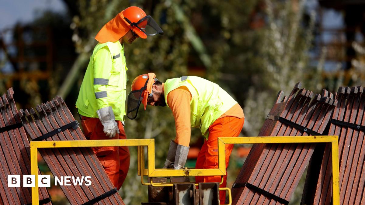 US will raise tariffs on copper to 50%, Trump says - BBC News