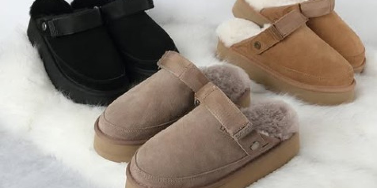 Stylish & Cozy UGG Boots Womens Love All Year R