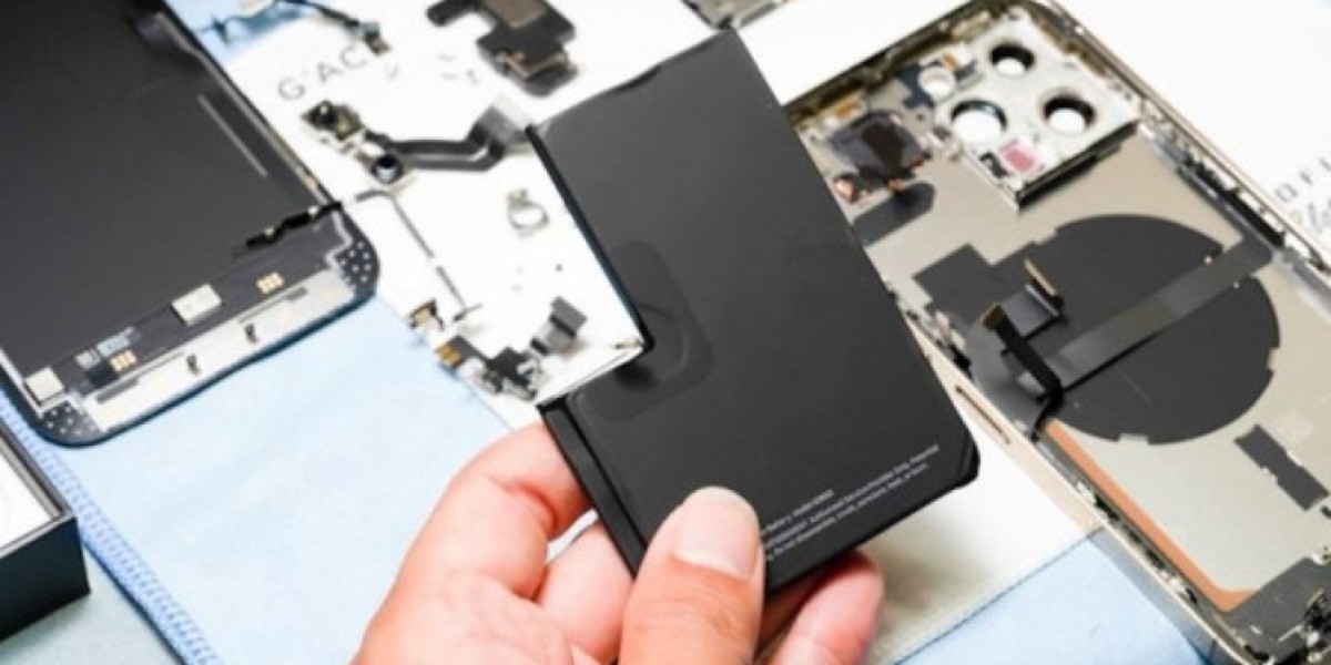 thay pin iphone 13 pro max o dau gia re uy tin