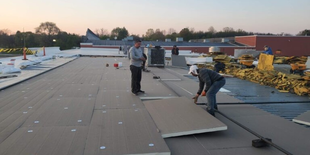 Why Hiring Professional EPDM Roofing Contractor