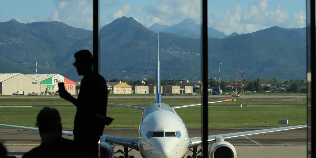 Cómo hablar con un agente de Spirit Airlines