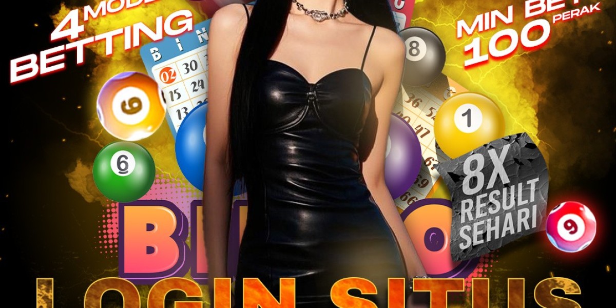 The Pros and Cons of Playing Togel Online