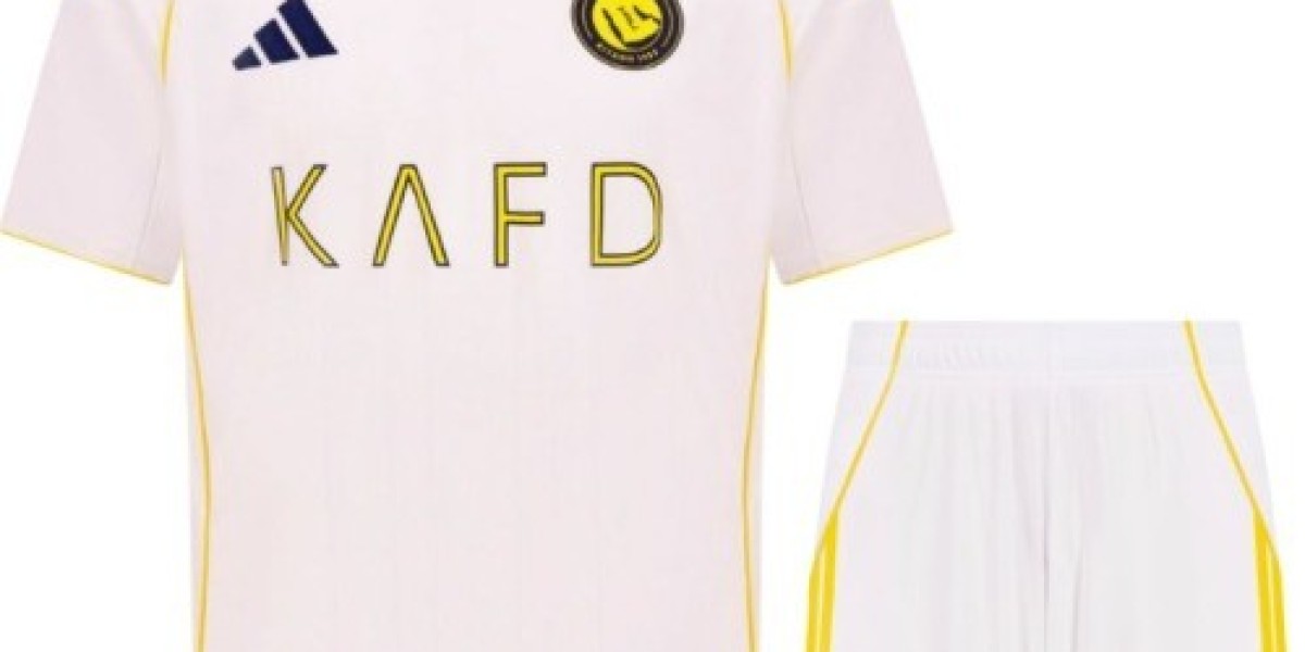 اكتشف تجربة التسوق الفاخرة مع Sport Touch