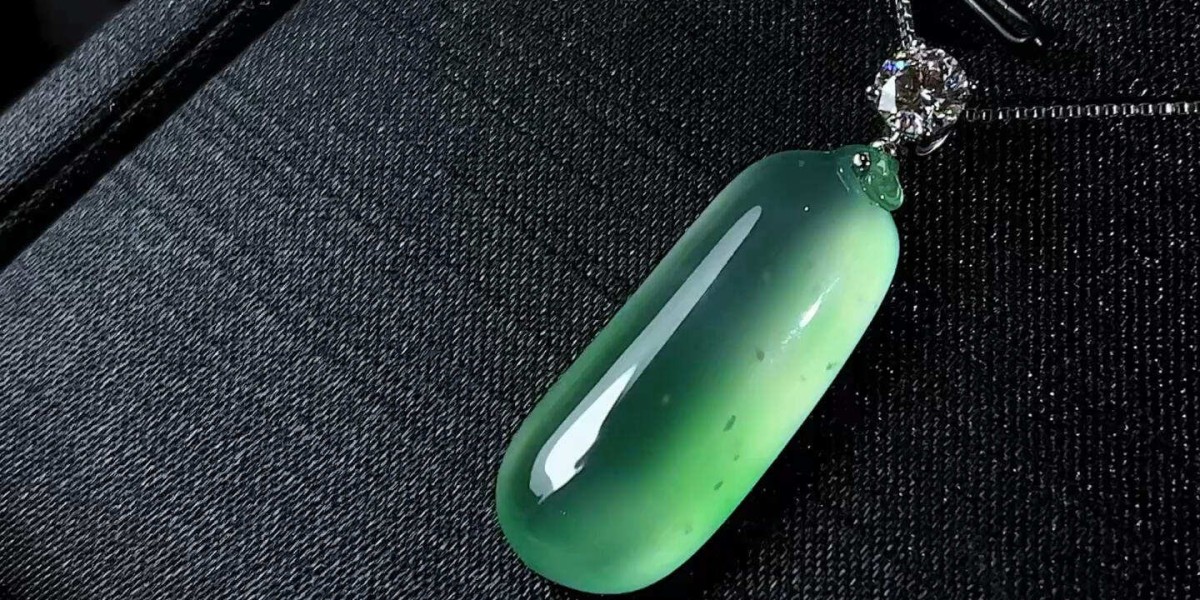 Jade Bracelet – A Timeless Symbol of Beauty and