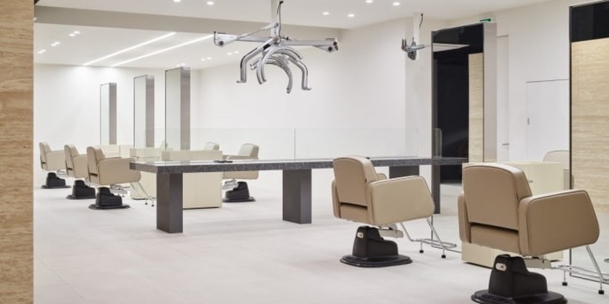 Room Salon Popularity Among Expats