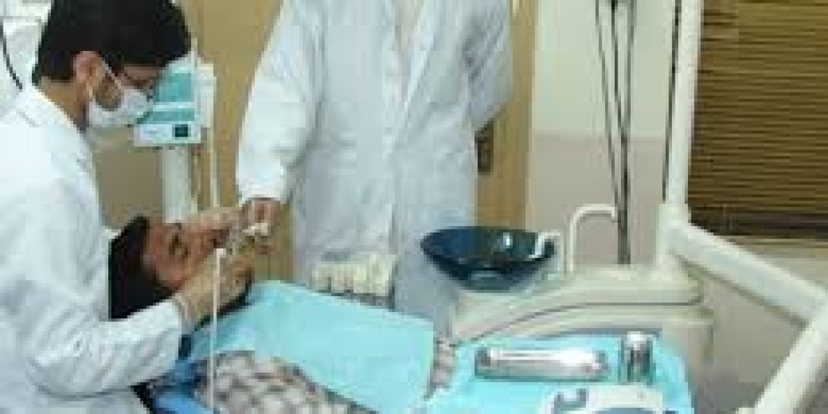 Best Dental Implants in Lahore: Restore Your Sm