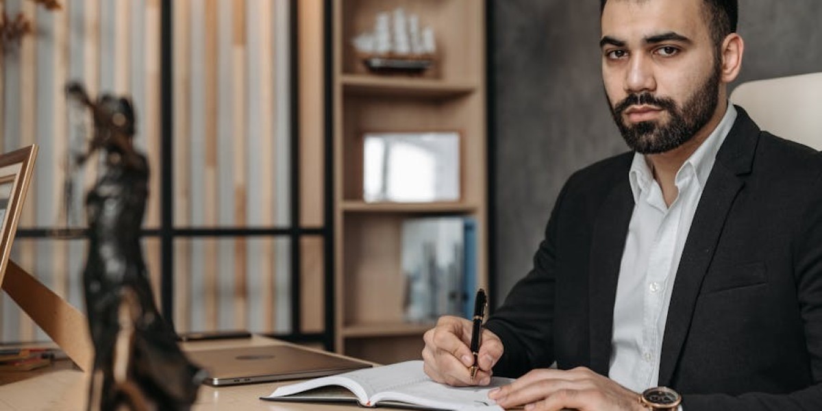 How to Find a Lawyer in Dubai