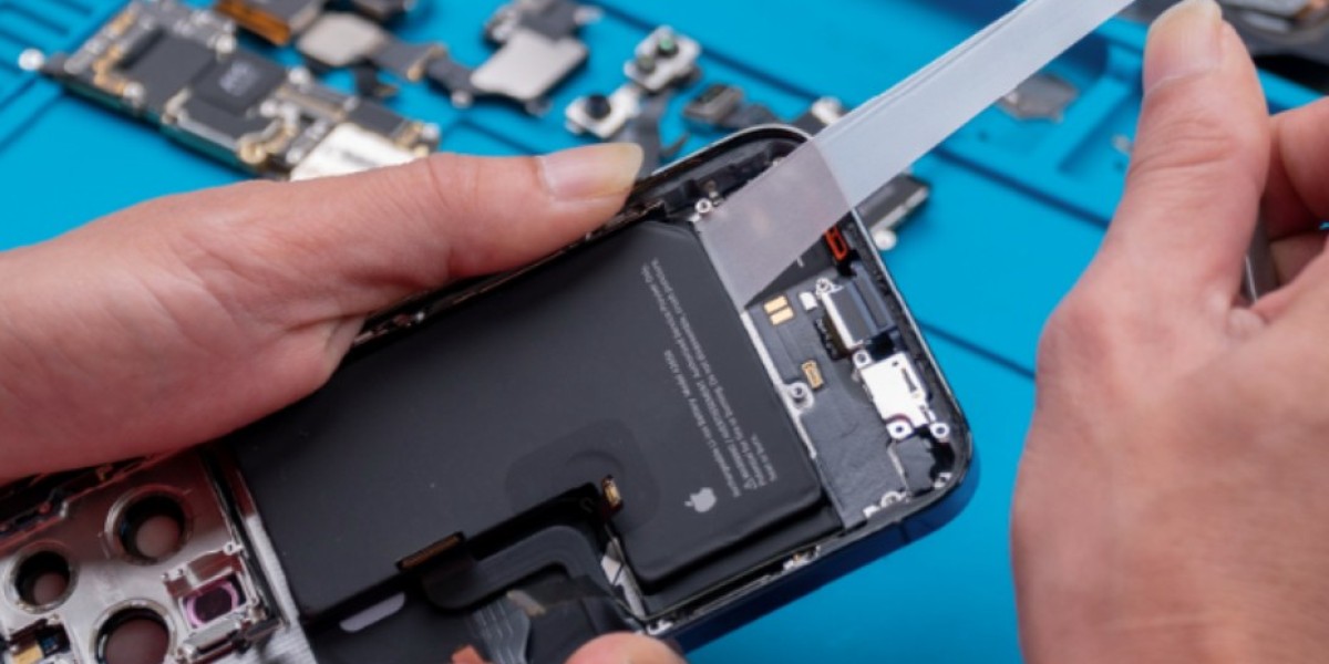 thay pin iphone 14 pro chinh hang