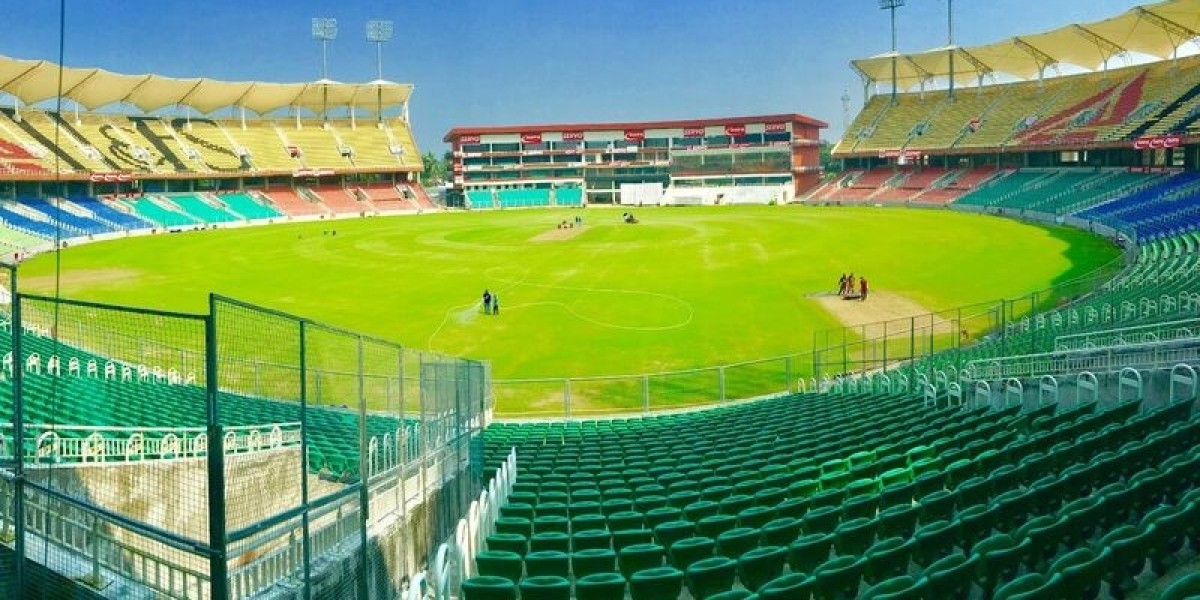 Brian Lara Cricket Academy Weather: Best Time t