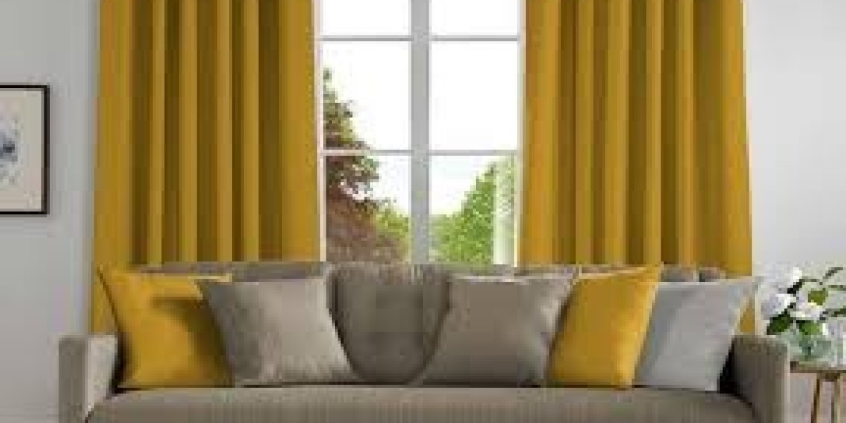 Difficulty in Hanging Eyelet Curtains? This Blo