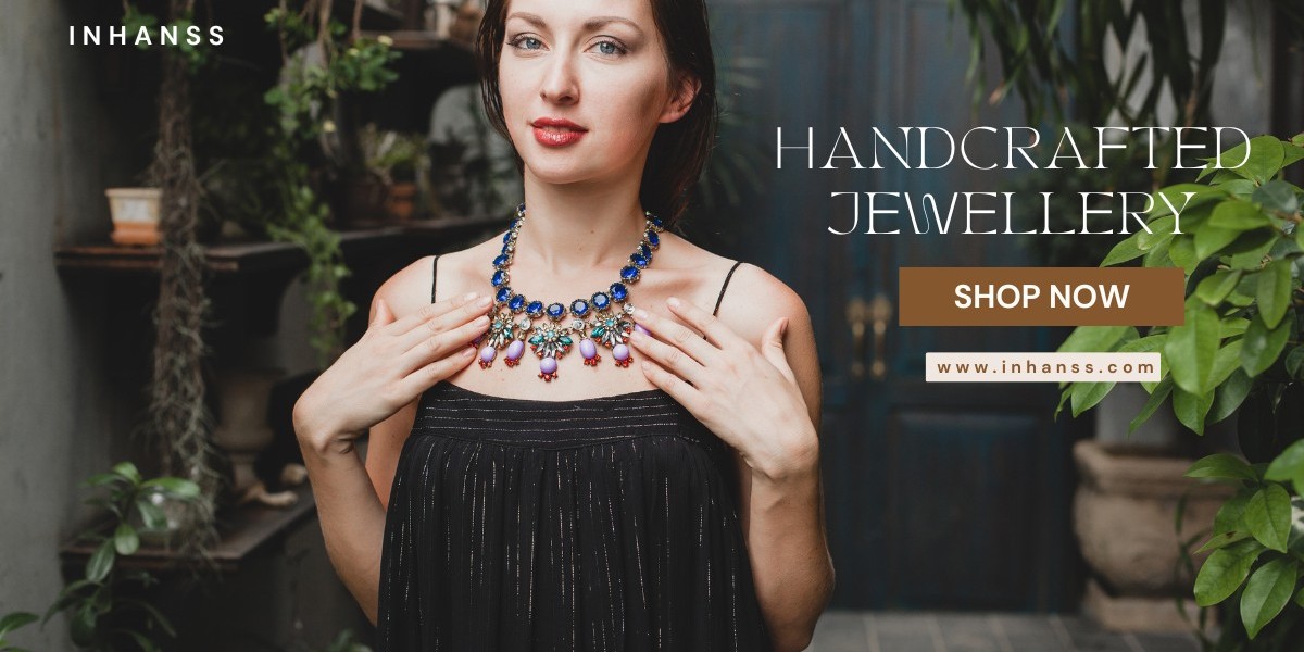 The Elegance of Handmade Necklaces