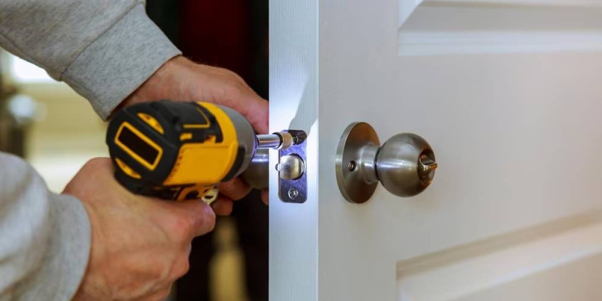 How Locksmiths in Cape Coral, FL Can Help You