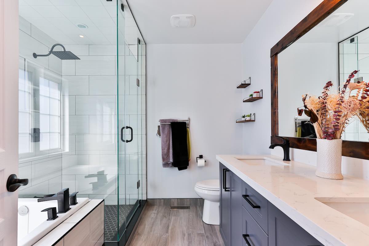 NJ Bathroom Mold Removal - How To Get Rid of It