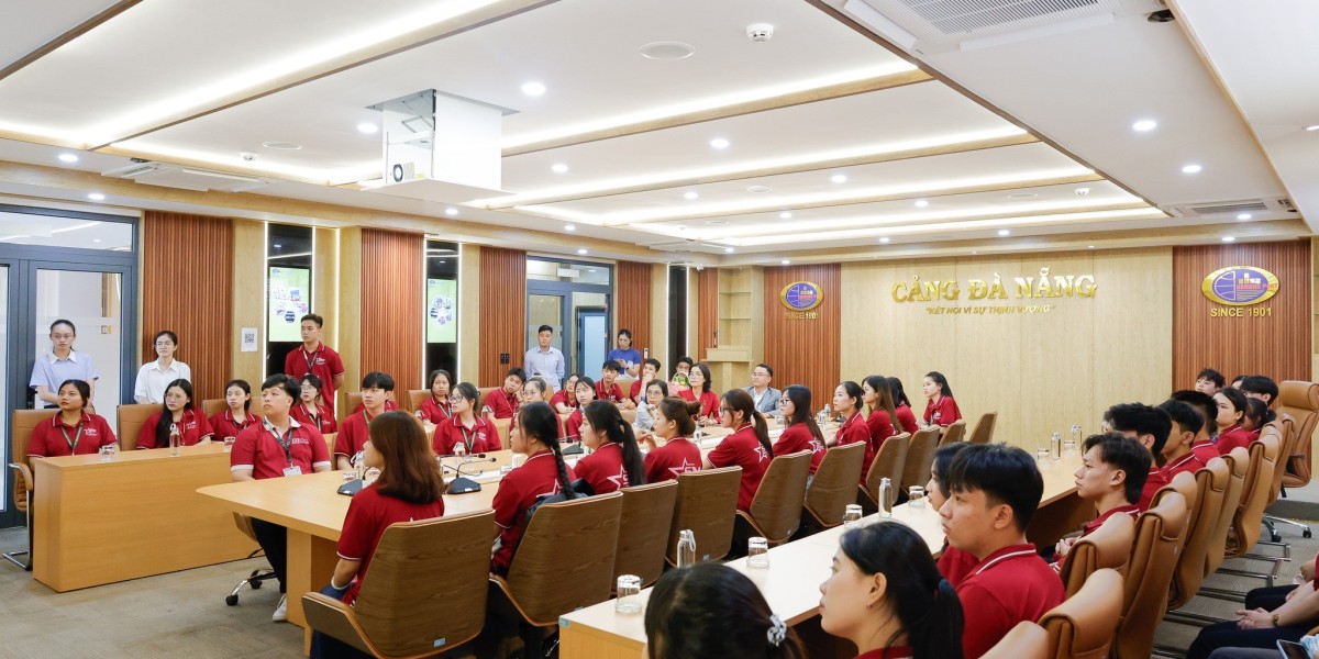 Học Chuyên Ngành Tiếng Anh Hay Ngôn Ngữ Trung –