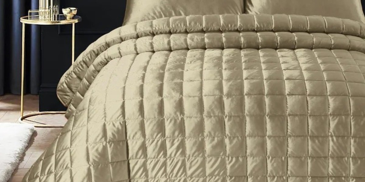 How Bedspreads Sets Redefine Comfort and Home D