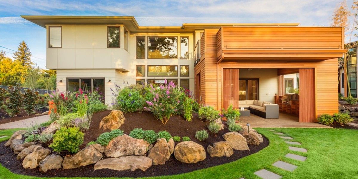 Guide to Hiring Front Yard Landscaping Experts