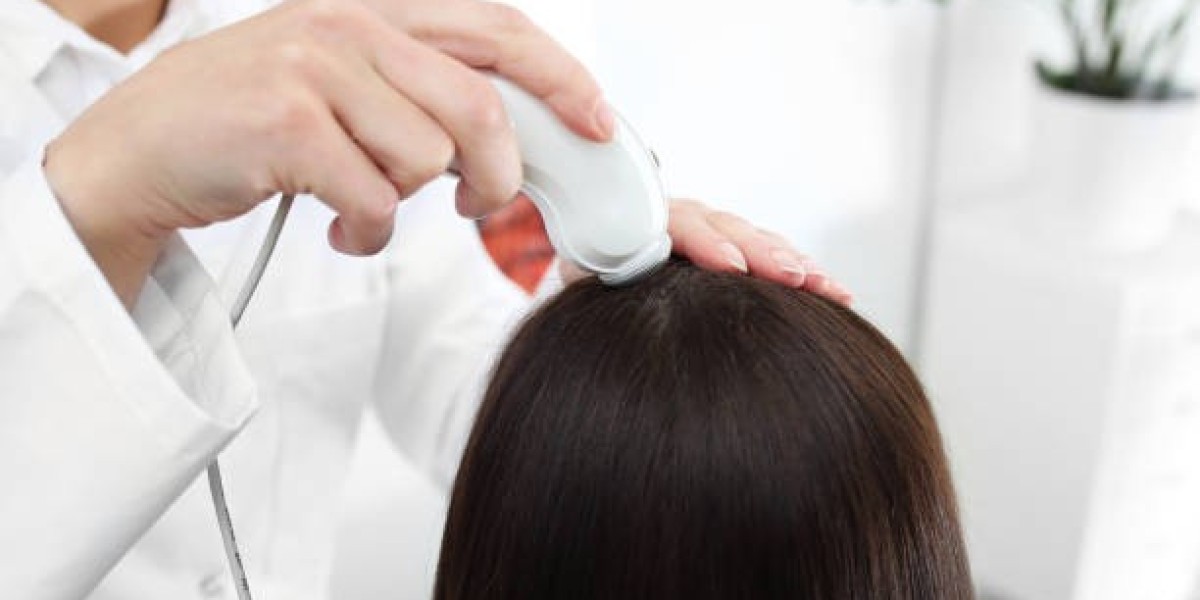Best Trichologists in Riyadh: Hair Analysis and