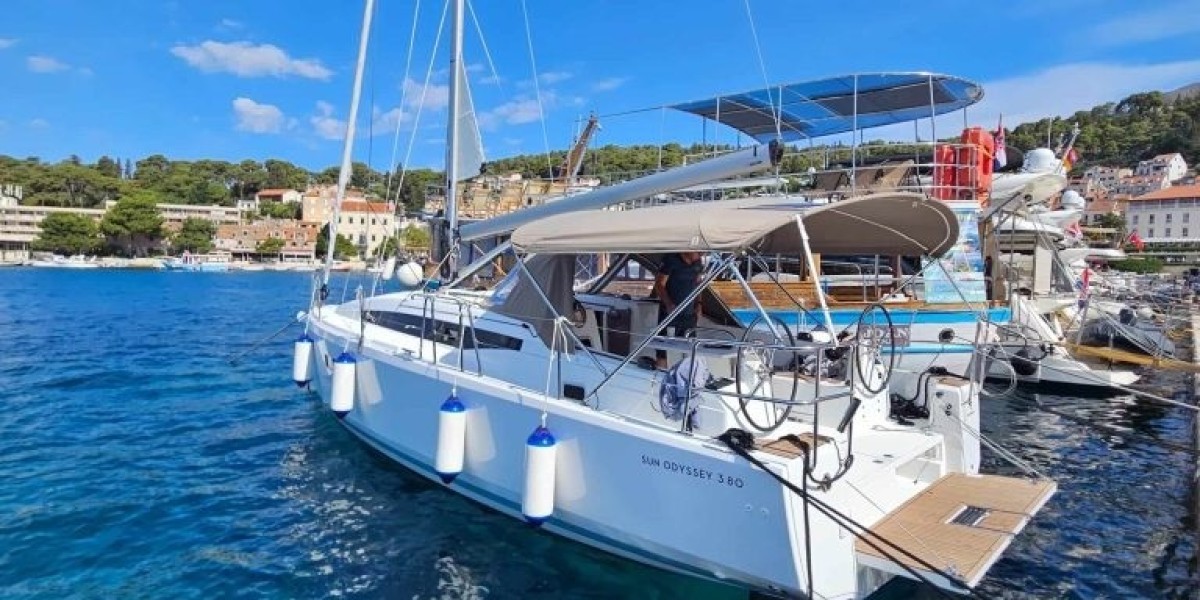 Discover Paradise by Sea: Why Dubrovnik Sailing