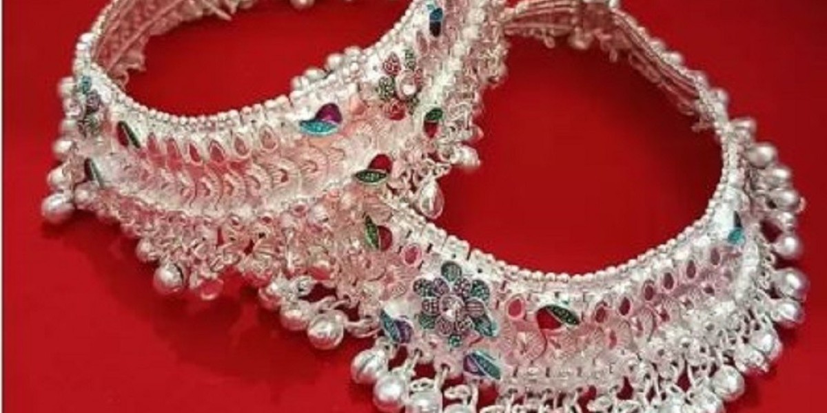 Anklets: A Timeless Symbol of Beauty and Grace