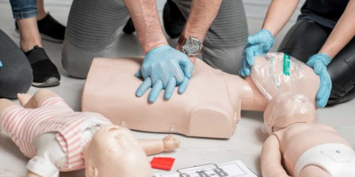 Workplace First Aid Training for a Safer Work