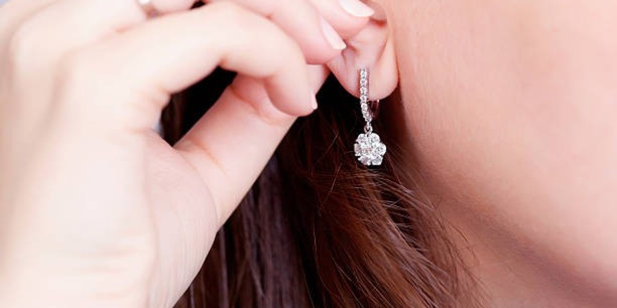 What to Expect When Getting Ear Piercing