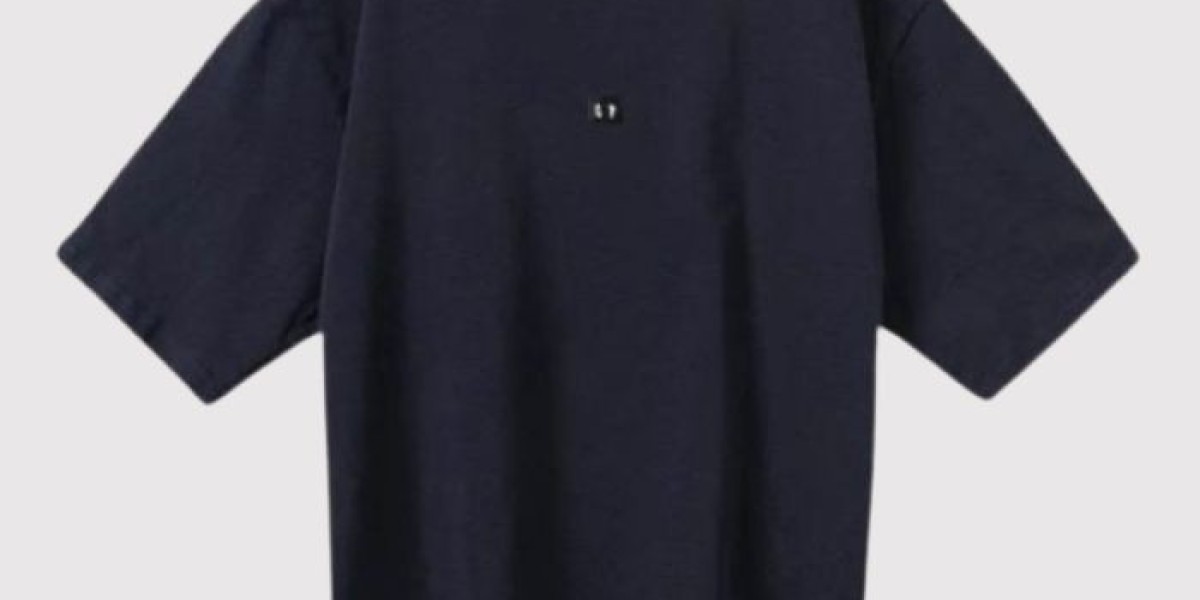 Yeezy Gap clothing styles popular this season