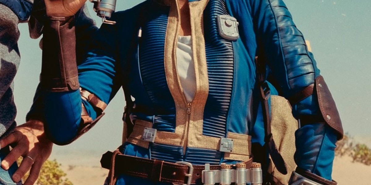 Work-to-Weekend: How to Wear a Women’s Jacket E