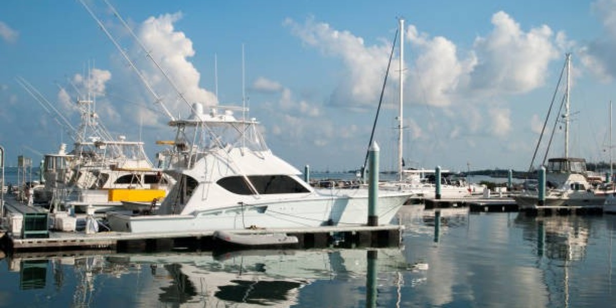 Bow Riders vs. Deck Boats: Which One Fits Your