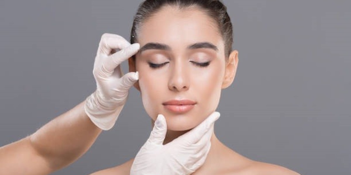 How to Choose the Right Clinic for Rhinoplasty