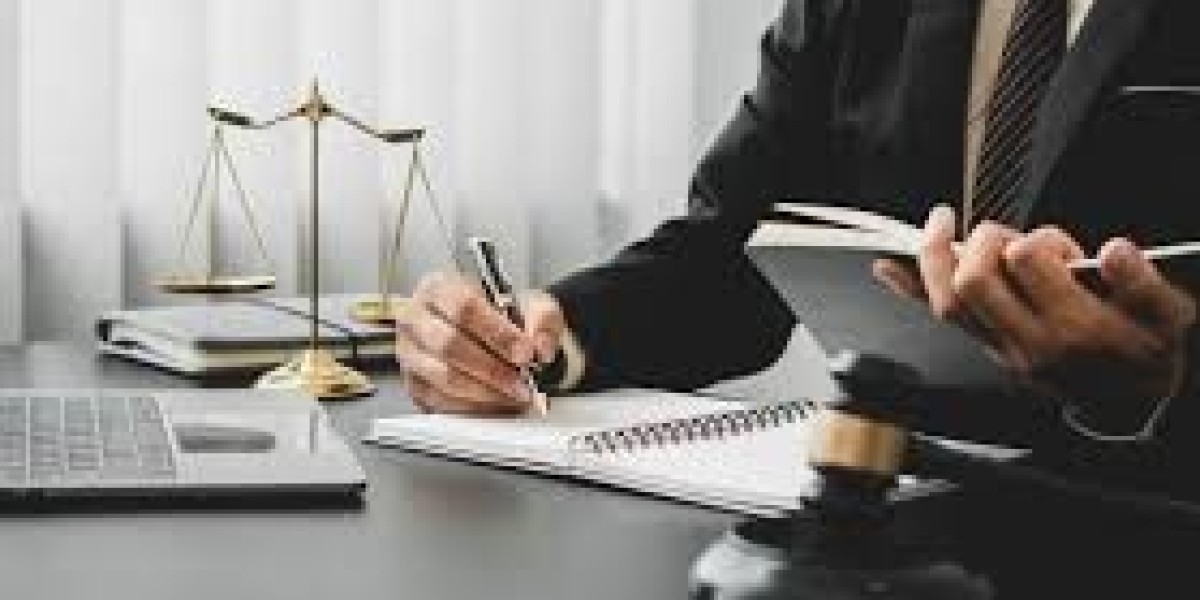Choosing the Right Family Law Firms