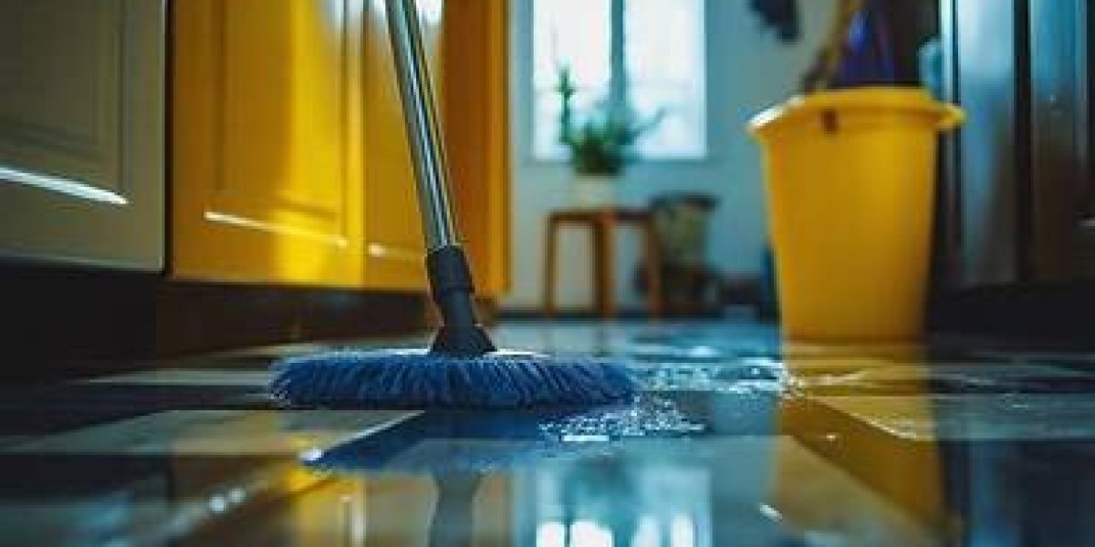 شركة تنظيف متقدمة تقدم خدمات تنظيف دورية وسريعة