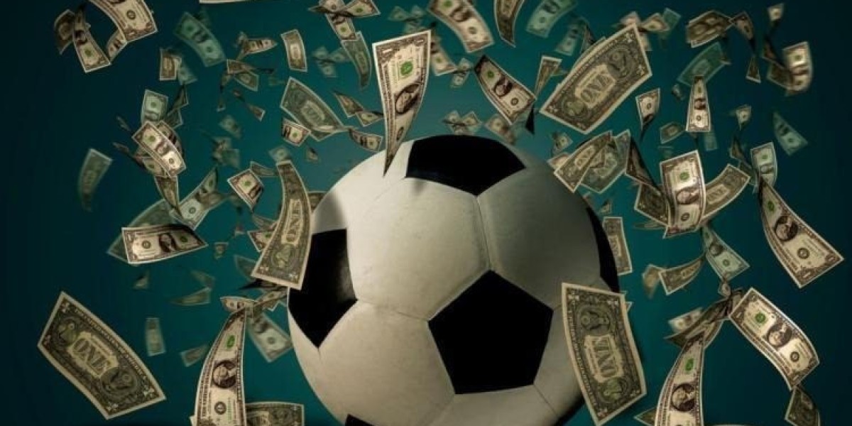 Live Football Betting: How to Maximize In-Play