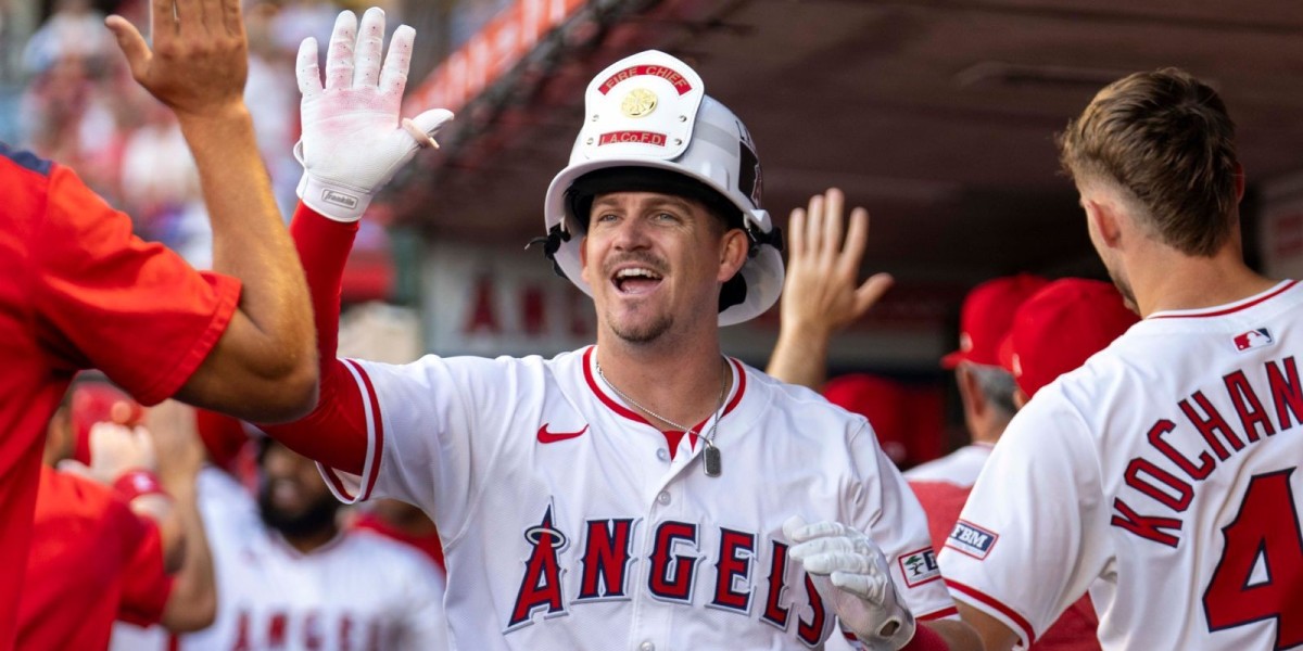 Travis dArnaud signing incorporates ripple affe