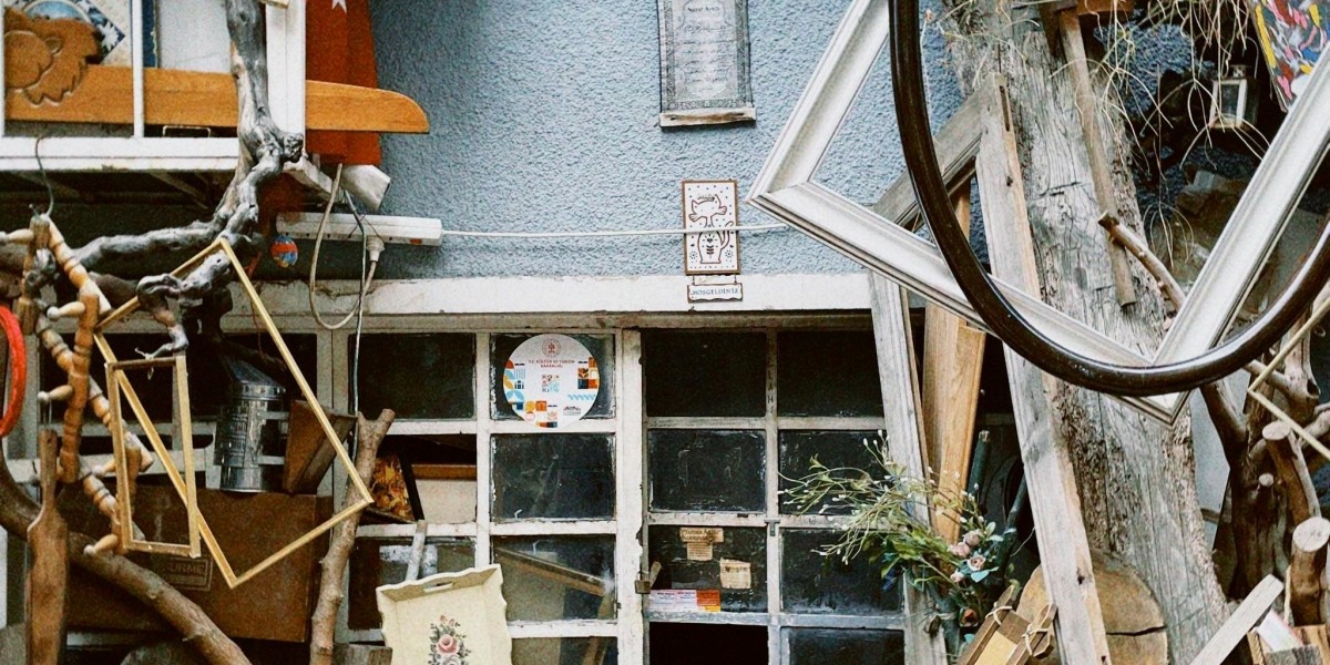 Maximising Space: Storage Solutions For Clutter