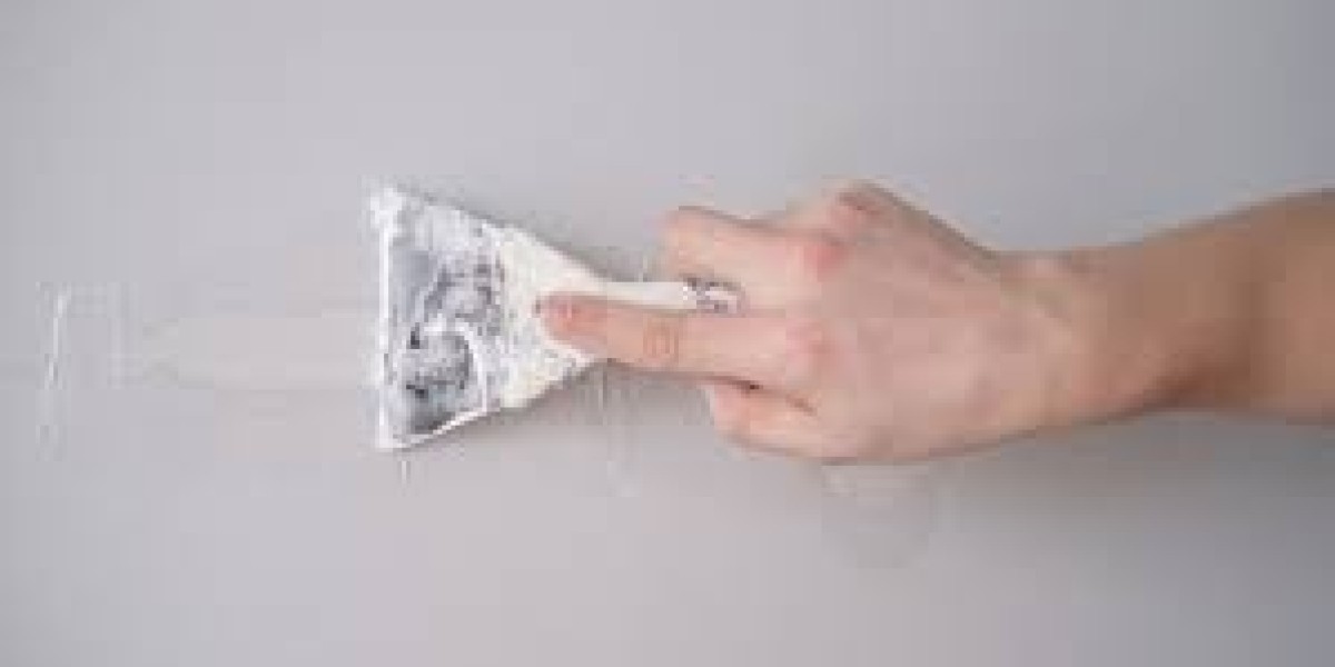 How Long Does Spackle Take to Dry?