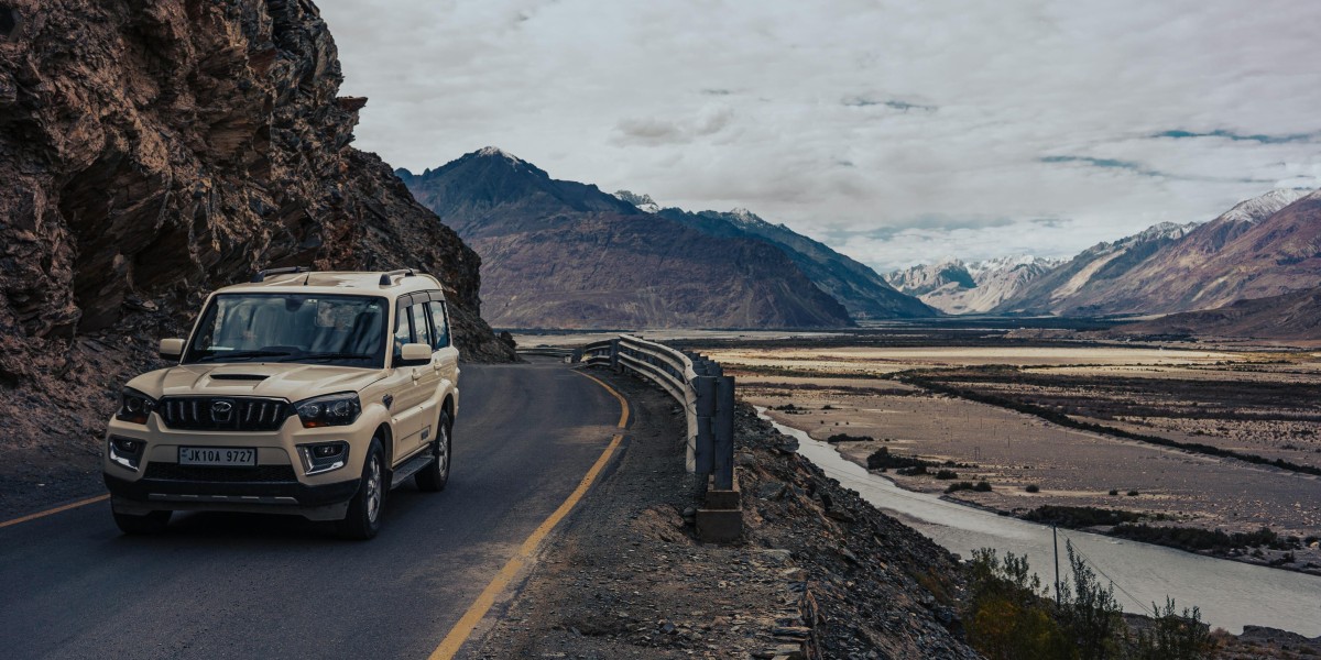 Trusted Car Rental Service in Karachi