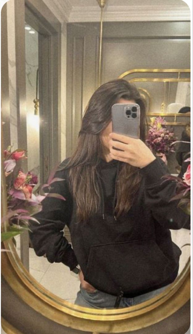 Nisha Roy Profile Picture