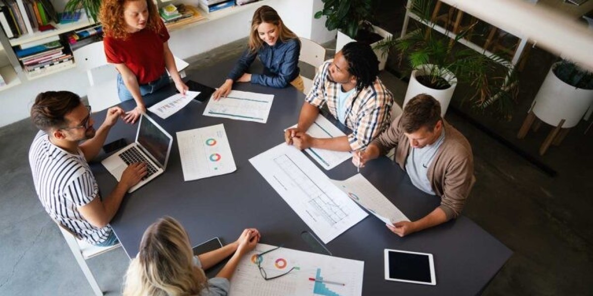 Why Hiring a Freelance Web Designer in Riyadh