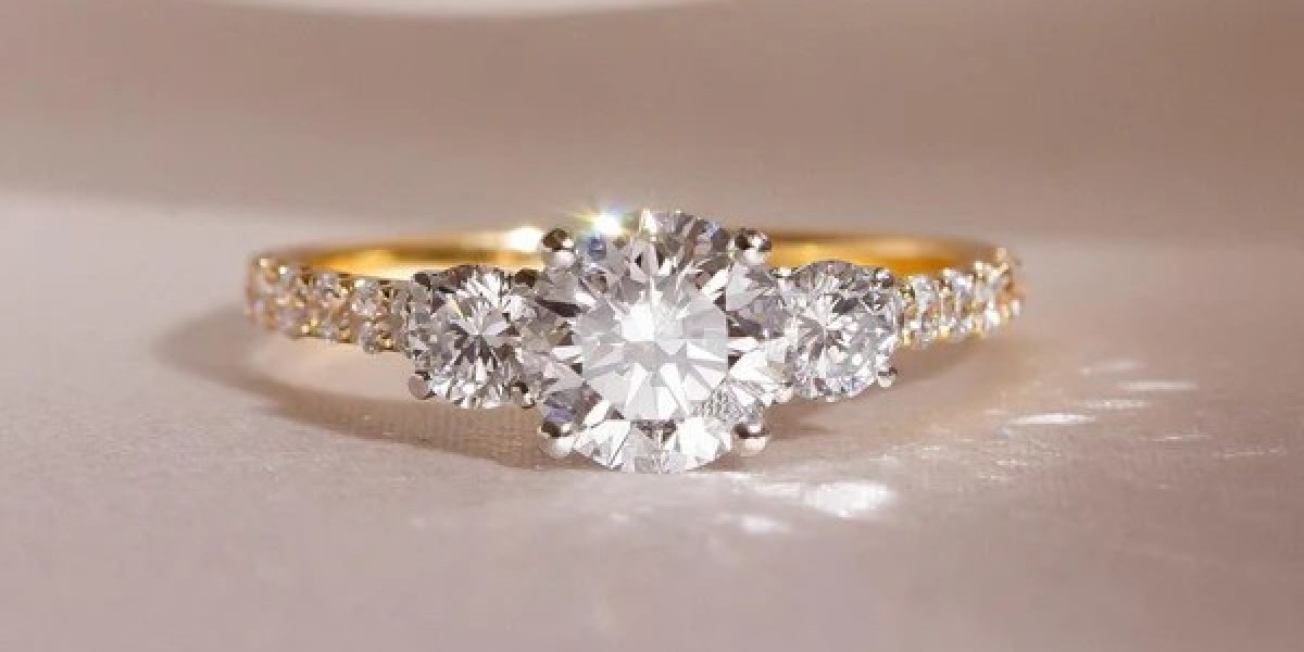 Old Mine Cut Lab Diamond Ring vs Old European C