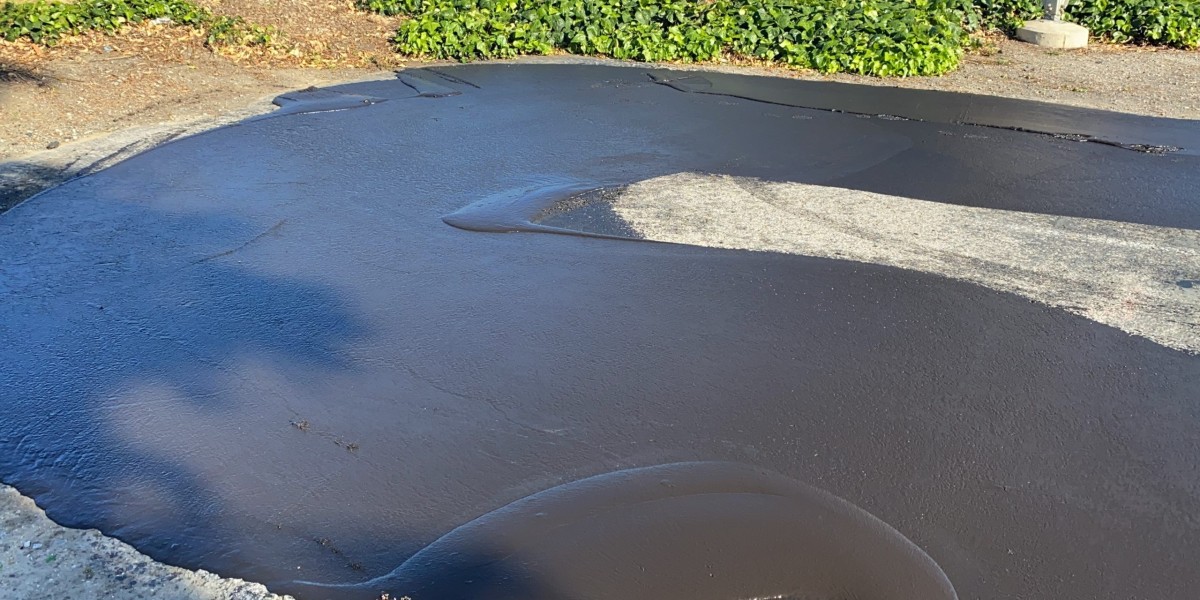 How Seal Coating Protects Asphalt in Fort Worth