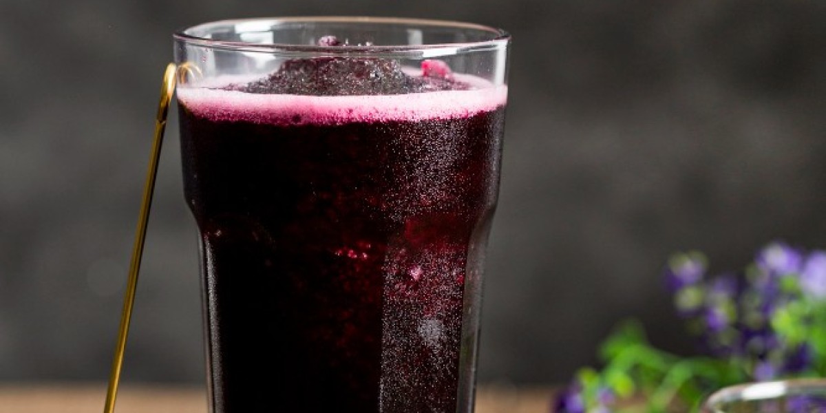 Wild Berry Juice Drink: A Delicious Blend