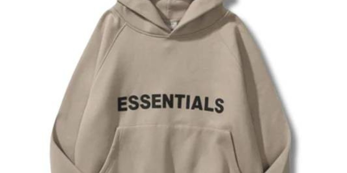 Essentials Hoodie Outfit Ideas for Winter